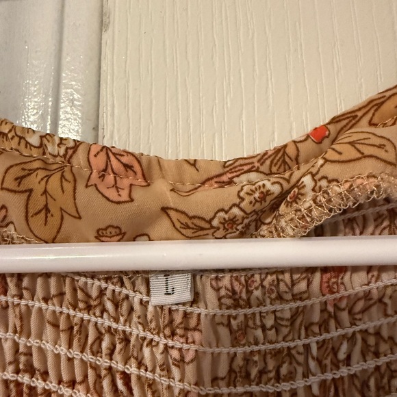 Vintage-Inspired Long Sleeve Floral Dress - Picture 3 of 5